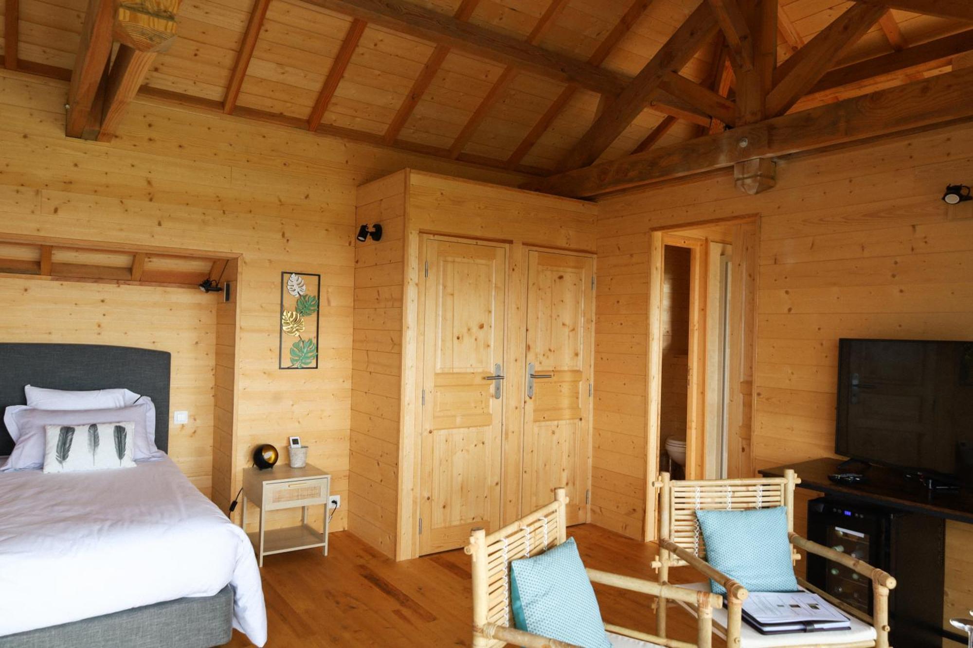Le Domaine De La Tour Des Vents Bed & Breakfast Bergerac Exterior foto